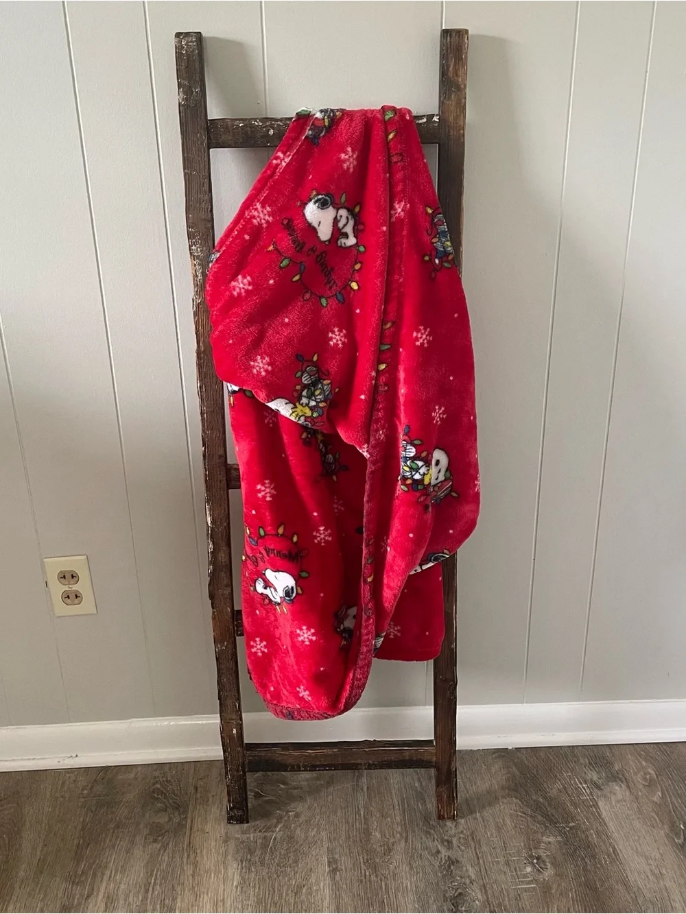 Berkshire Peanuts Snoopy Christmas Fleece Throw Blanket 37” x 63”